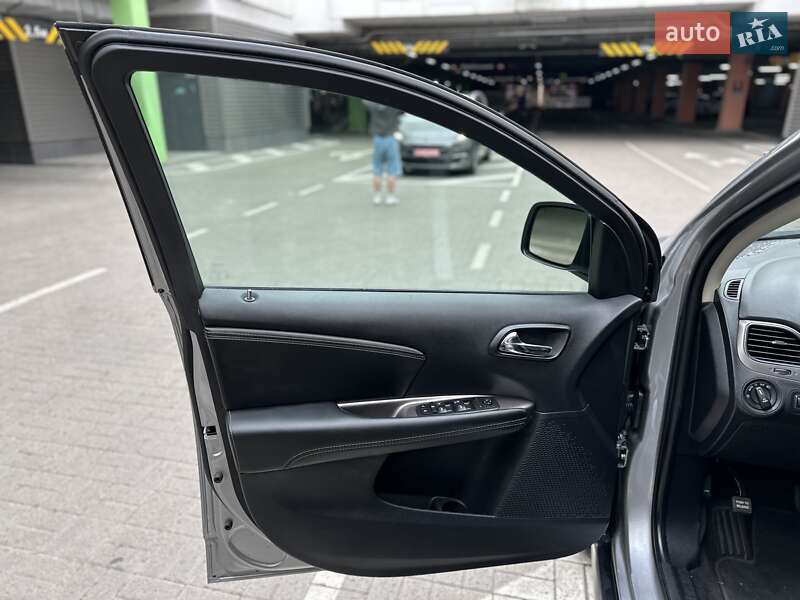 Внедорожник / Кроссовер Dodge Journey 2019 в Киеве