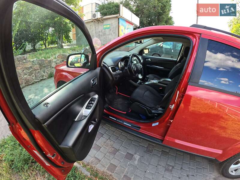 Внедорожник / Кроссовер Dodge Journey 2016 в Черкассах