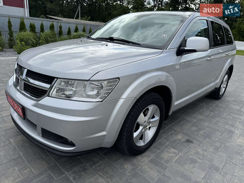 Внедорожник / Кроссовер Dodge Journey 2010 в 