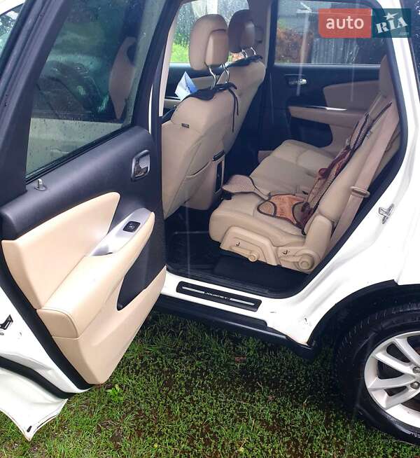 Позашляховик / Кросовер Dodge Journey 2016 в Києві фото 11 Позашляховик / Кросовер Dodge Journey 2016 в Києві