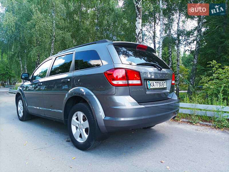 Внедорожник / Кроссовер Dodge Journey 2012 в Малине