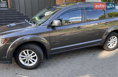 Позашляховик / Кросовер Dodge Journey 2016 в 