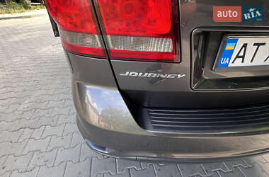 Позашляховик / Кросовер Dodge Journey 2016 в 