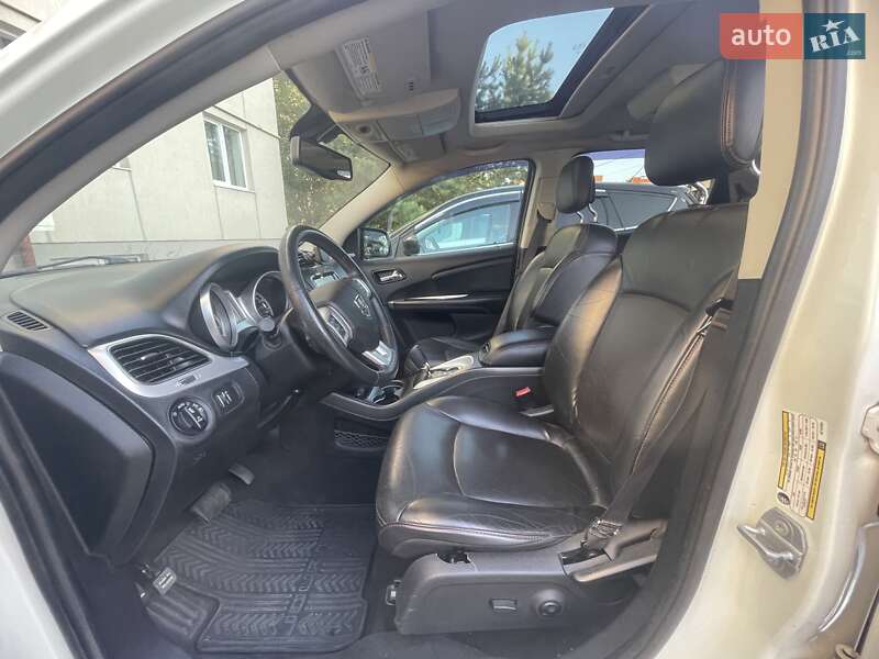 Позашляховик / Кросовер Dodge Journey 2015 в Львові