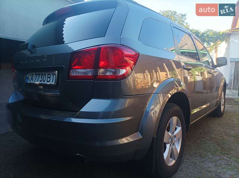 Внедорожник / Кроссовер Dodge Journey 2012 в Малине