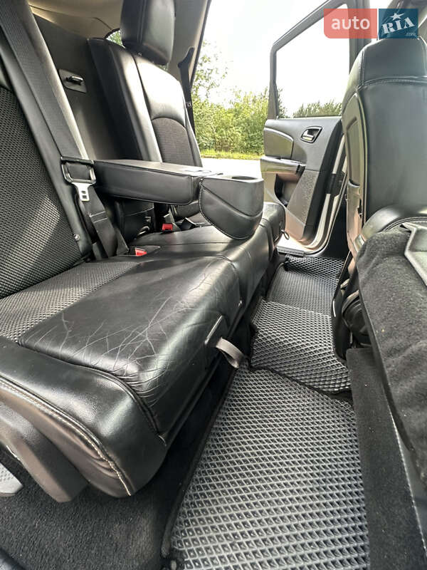 Внедорожник / Кроссовер Dodge Journey 2014 в Ивано-Франковске фото 44 Внедорожник / Кроссовер Dodge Journey 2014 в Ивано-Франковске