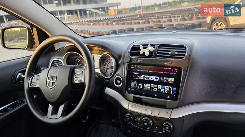 Внедорожник / Кроссовер Dodge Journey 2015 в Львове