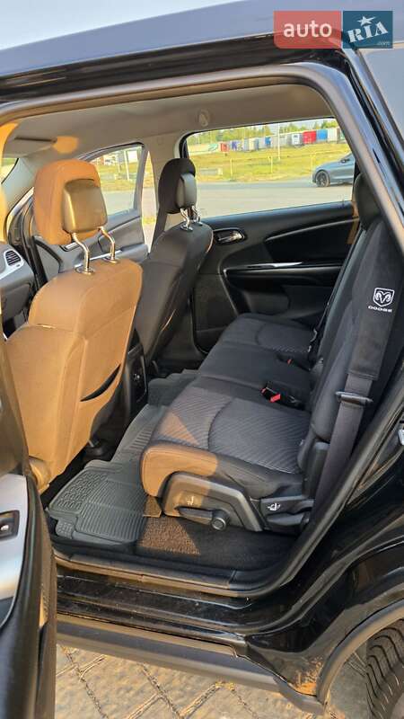 Внедорожник / Кроссовер Dodge Journey 2015 в Львове