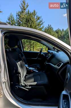 Внедорожник / Кроссовер Dodge Journey 2012 в 