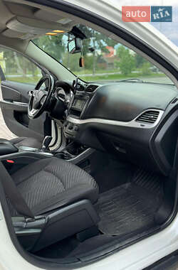 Внедорожник / Кроссовер Dodge Journey 2014 в 