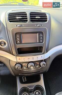 Внедорожник / Кроссовер Dodge Journey 2012 в 