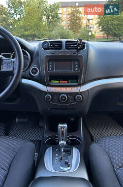 Внедорожник / Кроссовер Dodge Journey 2015 в 