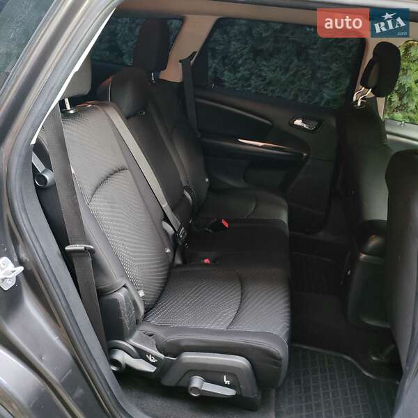 Внедорожник / Кроссовер Dodge Journey 2015 в Львове