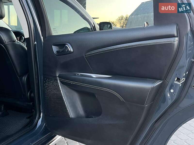 Внедорожник / Кроссовер Dodge Journey 2016 в Львове