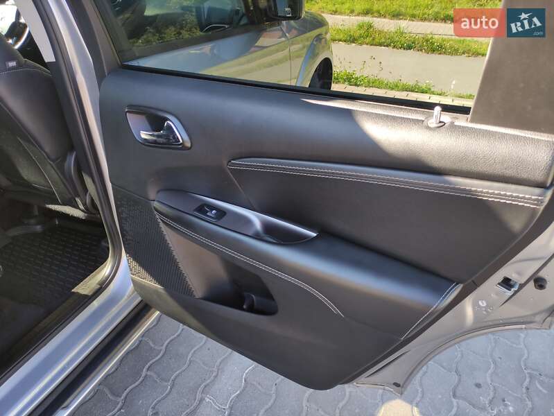 Внедорожник / Кроссовер Dodge Journey 2017 в Львове
