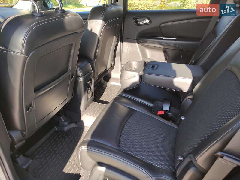 Внедорожник / Кроссовер Dodge Journey 2017 в Львове