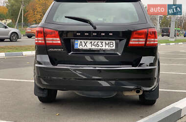 Позашляховик / Кросовер Dodge Journey 2012 в 