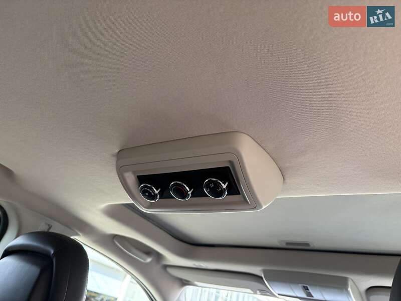 Позашляховик / Кросовер Dodge Journey 2020 в Києві фото 10 Позашляховик / Кросовер Dodge Journey 2020 в Києві