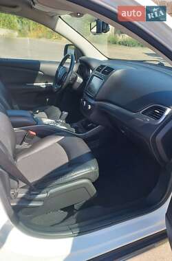 Внедорожник / Кроссовер Dodge Journey 2016 в 