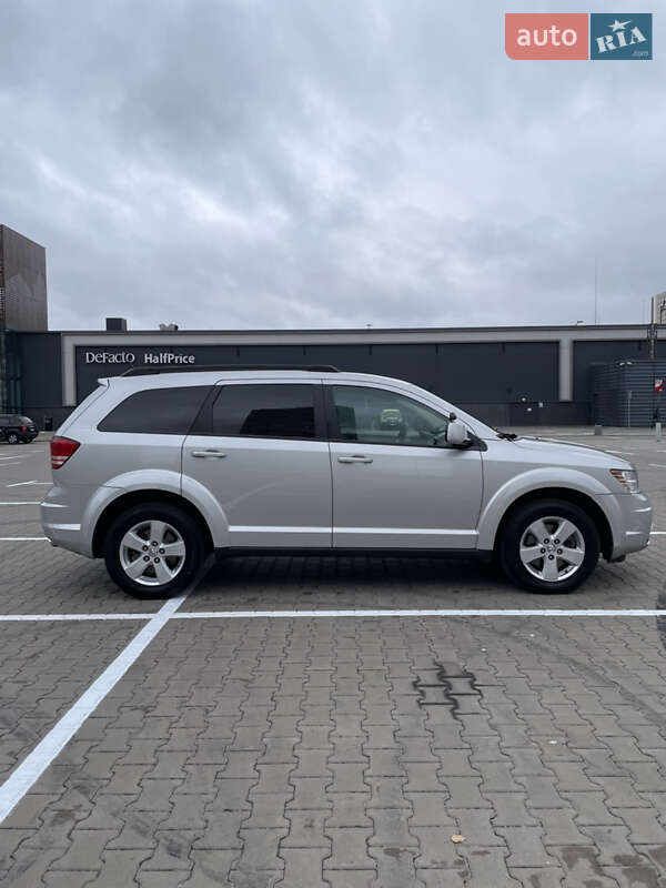 Позашляховик / Кросовер Dodge Journey 2010 в Києві