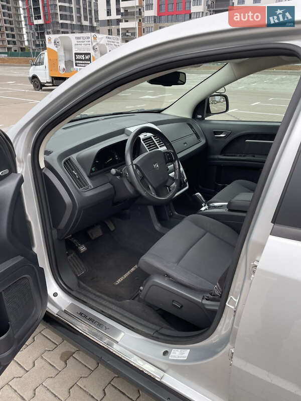 Позашляховик / Кросовер Dodge Journey 2010 в Києві
