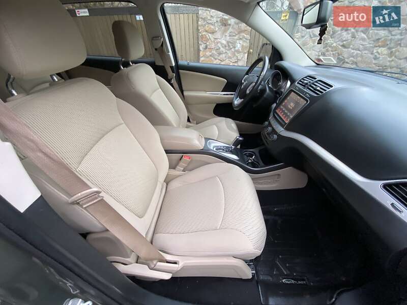 Внедорожник / Кроссовер Dodge Journey 2017 в Киеве фото 17 Внедорожник / Кроссовер Dodge Journey 2017 в Киеве