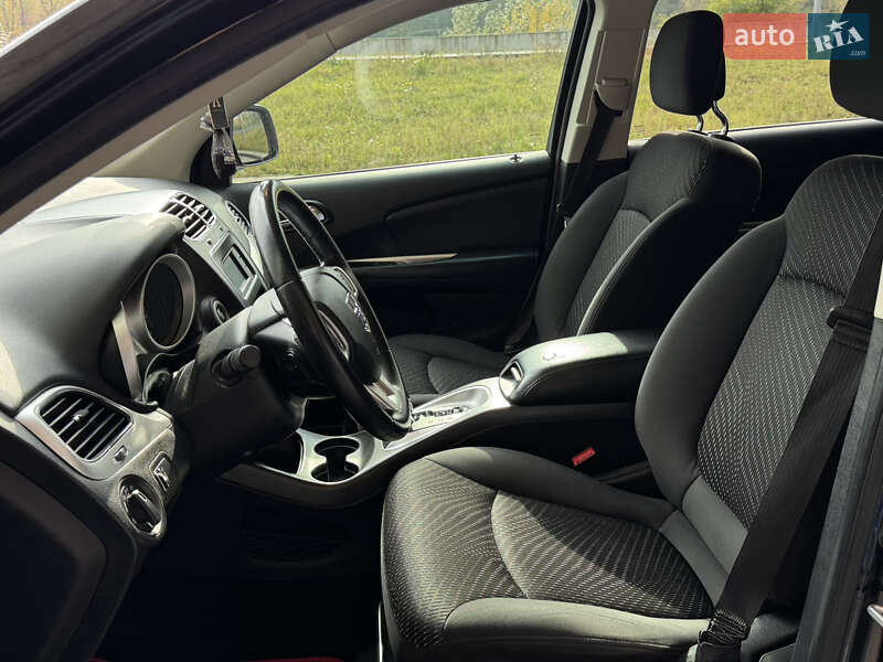 Позашляховик / Кросовер Dodge Journey 2018 в Києві фото 17 Позашляховик / Кросовер Dodge Journey 2018 в Києві