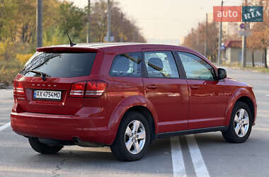 Позашляховик / Кросовер Dodge Journey 2012 в  фото 3 Позашляховик / Кросовер Dodge Journey 2012 в