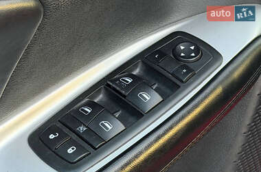 Позашляховик / Кросовер Dodge Journey 2012 в  фото 12 Позашляховик / Кросовер Dodge Journey 2012 в