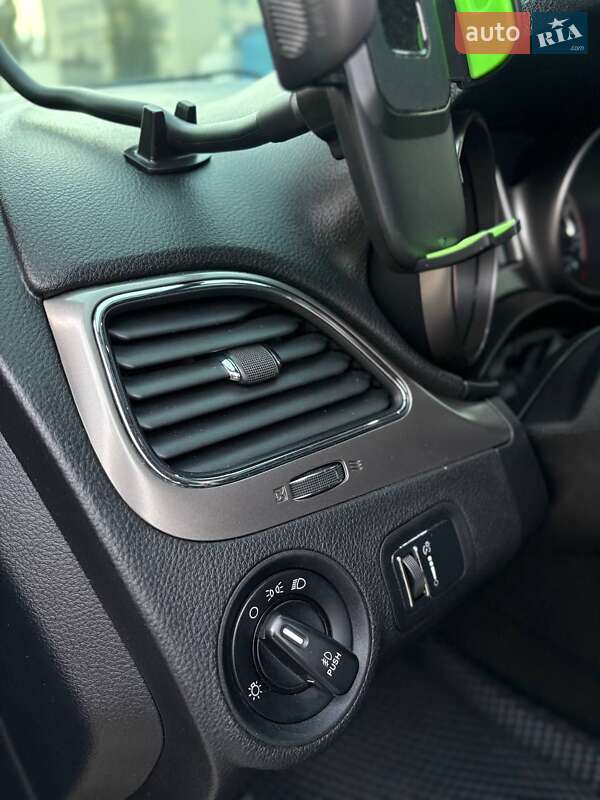 Позашляховик / Кросовер Dodge Journey 2015 в Києві фото 11 Позашляховик / Кросовер Dodge Journey 2015 в Києві