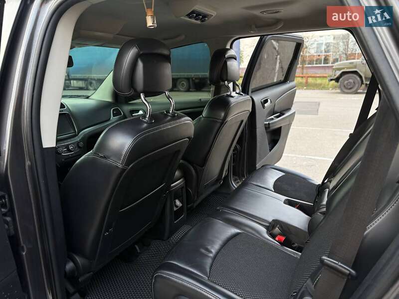 Позашляховик / Кросовер Dodge Journey 2015 в Києві фото 16 Позашляховик / Кросовер Dodge Journey 2015 в Києві