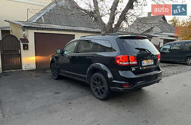 Позашляховик / Кросовер Dodge Journey 2015 в  фото 3 Позашляховик / Кросовер Dodge Journey 2015 в
