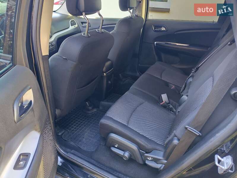 Позашляховик / Кросовер Dodge Journey 2015 в Києві фото 8 Позашляховик / Кросовер Dodge Journey 2015 в Києві