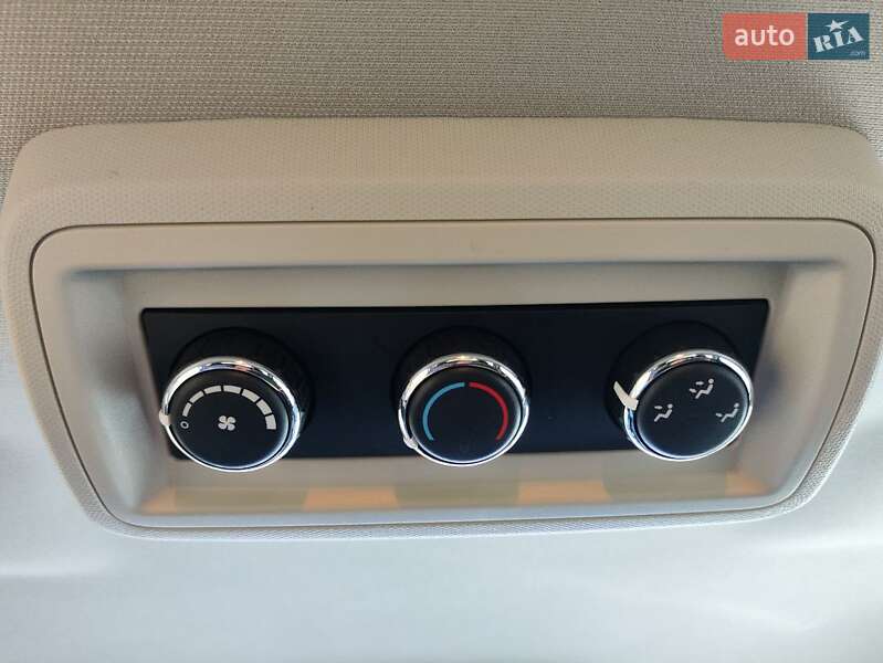 Позашляховик / Кросовер Dodge Journey 2015 в Києві фото 15 Позашляховик / Кросовер Dodge Journey 2015 в Києві