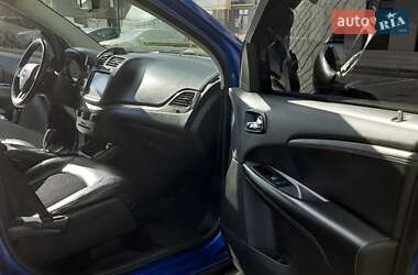 Позашляховик / Кросовер Dodge Journey 2014 в  фото 13 Позашляховик / Кросовер Dodge Journey 2014 в