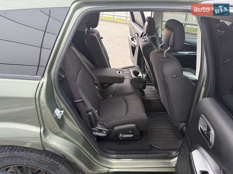 Позашляховик / Кросовер Dodge Journey 2017 в Броварах фото 15 Позашляховик / Кросовер Dodge Journey 2017 в Броварах