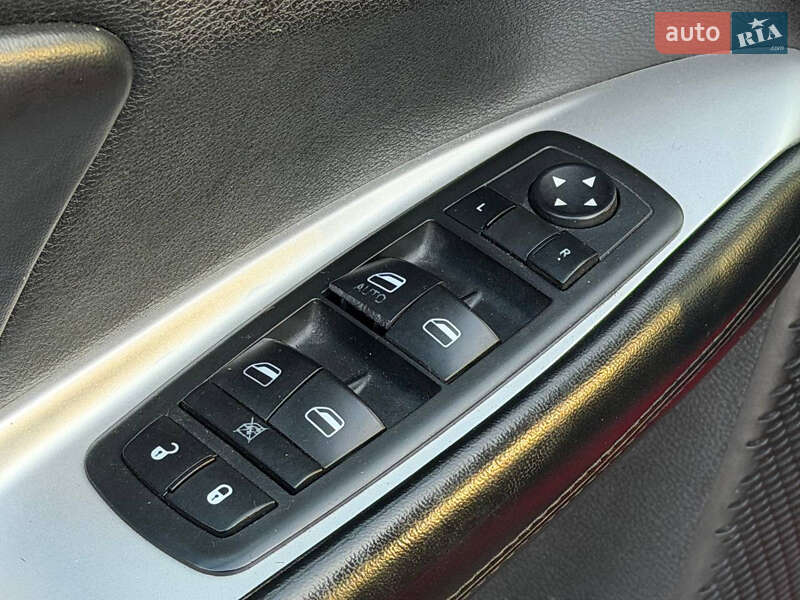 Позашляховик / Кросовер Dodge Journey 2012 в Харкові фото 12 Позашляховик / Кросовер Dodge Journey 2012 в Харкові