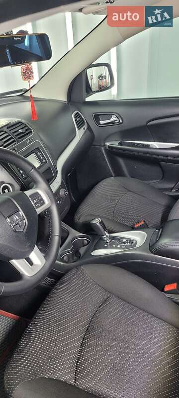 Позашляховик / Кросовер Dodge Journey 2017 в Києві