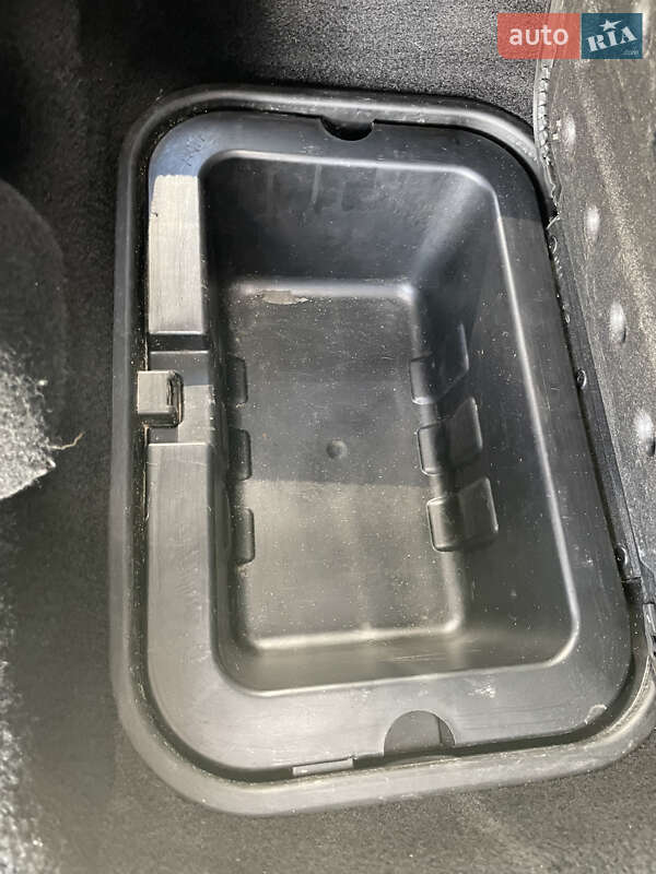 Внедорожник / Кроссовер Dodge Journey 2011 в Запорожье фото 27 Внедорожник / Кроссовер Dodge Journey 2011 в Запорожье