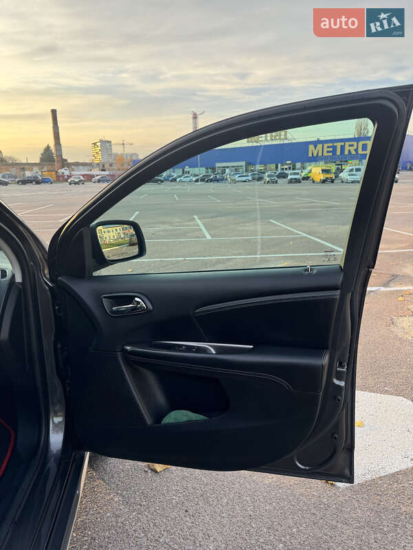 Позашляховик / Кросовер Dodge Journey 2016 в Житомирі