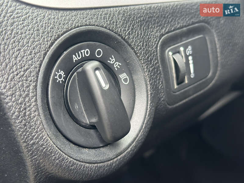 Позашляховик / Кросовер Dodge Journey 2017 в Житомирі фото 26 Позашляховик / Кросовер Dodge Journey 2017 в Житомирі