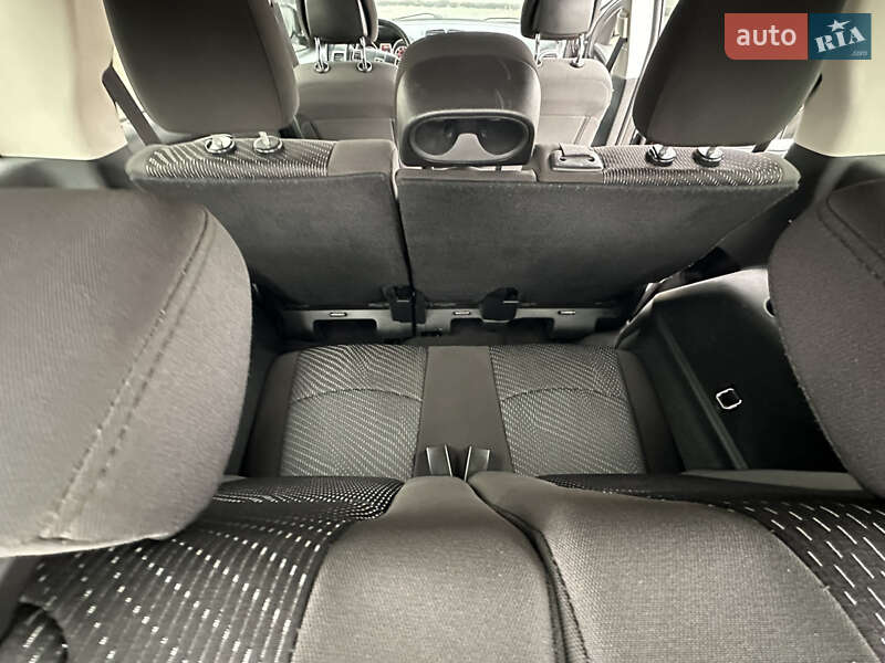 Позашляховик / Кросовер Dodge Journey 2015 в Хмельницькому фото 20 Позашляховик / Кросовер Dodge Journey 2015 в Хмельницькому