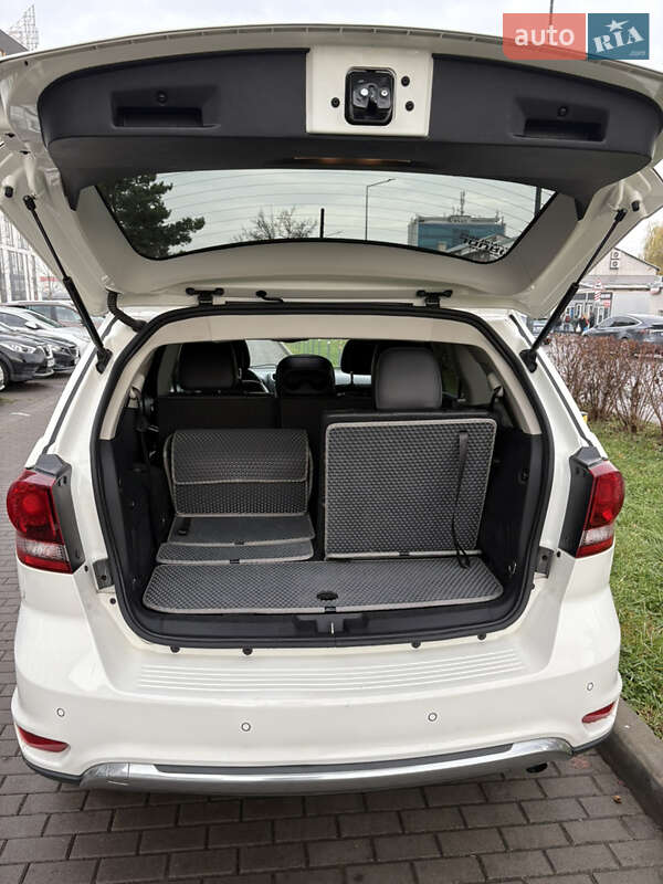 Позашляховик / Кросовер Dodge Journey 2017 в Львові фото 20 Позашляховик / Кросовер Dodge Journey 2017 в Львові