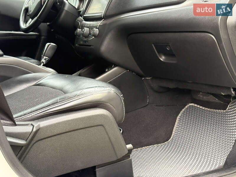 Позашляховик / Кросовер Dodge Journey 2017 в Львові фото 33 Позашляховик / Кросовер Dodge Journey 2017 в Львові