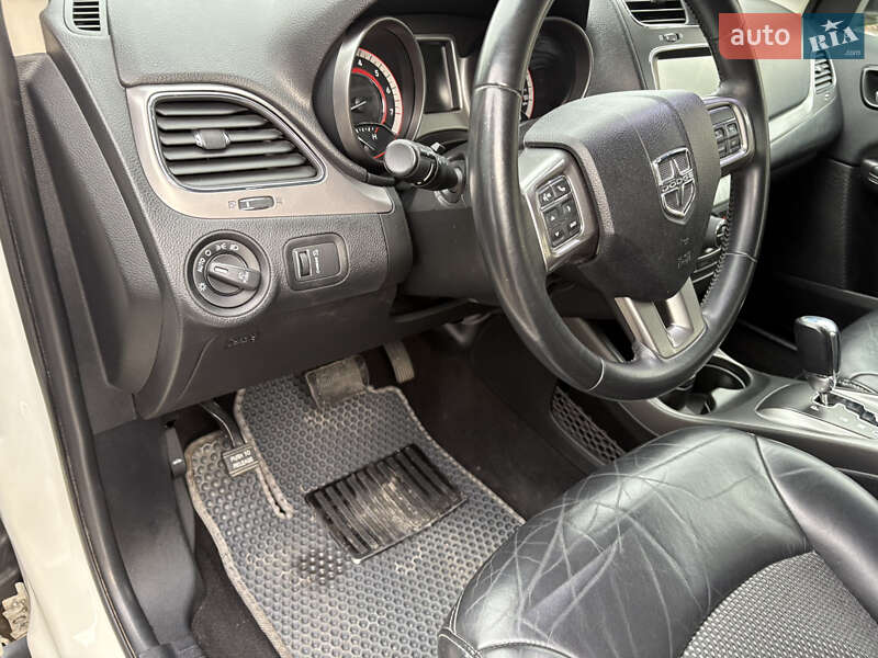 Позашляховик / Кросовер Dodge Journey 2017 в Львові фото 42 Позашляховик / Кросовер Dodge Journey 2017 в Львові