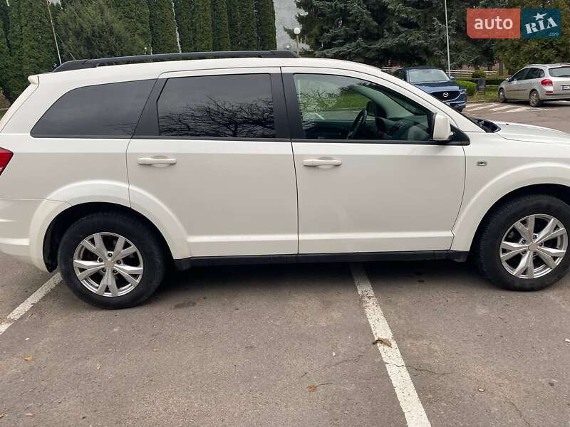 Позашляховик / Кросовер Dodge Journey 2010 в Рівному