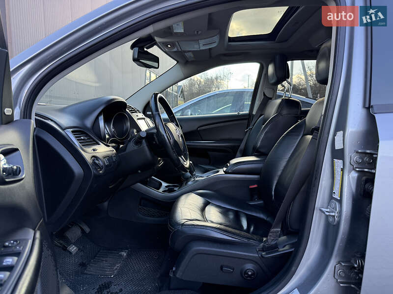 Позашляховик / Кросовер Dodge Journey 2015 в Львові