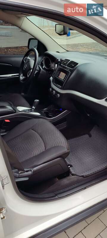 Внедорожник / Кроссовер Dodge Journey 2014 в Виннице