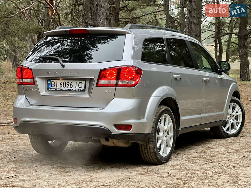 Позашляховик / Кросовер Dodge Journey 2014 в Горішніх Плавнях