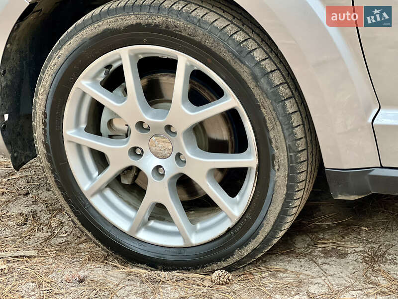 Позашляховик / Кросовер Dodge Journey 2014 в Горішніх Плавнях